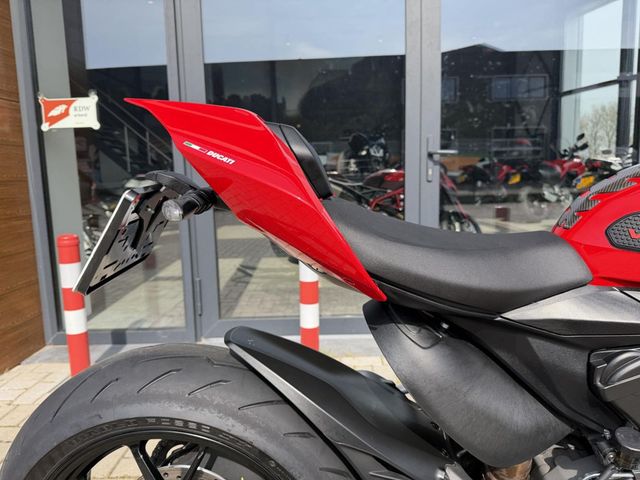 ducati - streetfighter-v2