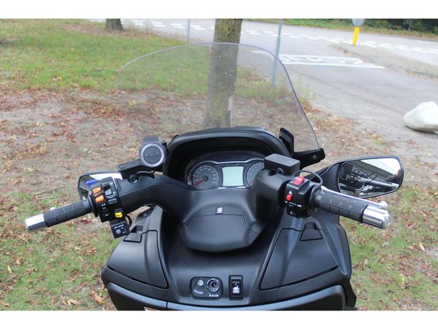 suzuki - burgman-650