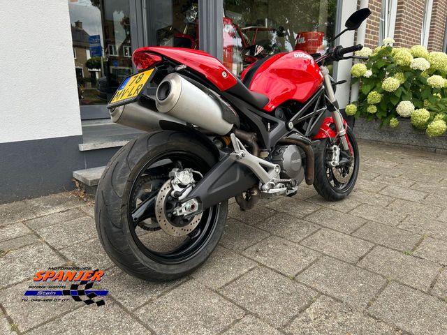 ducati - monster-696