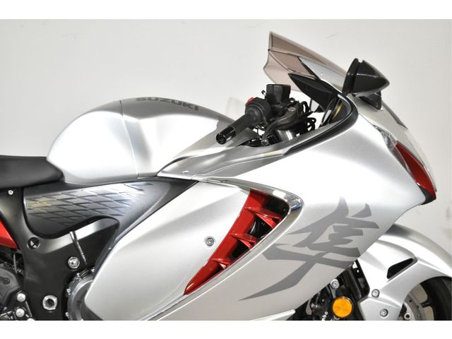 suzuki - gsx-r-1300-hayabusa