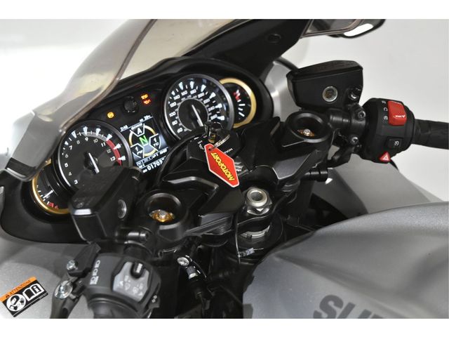 suzuki - gsx-r-1300-hayabusa