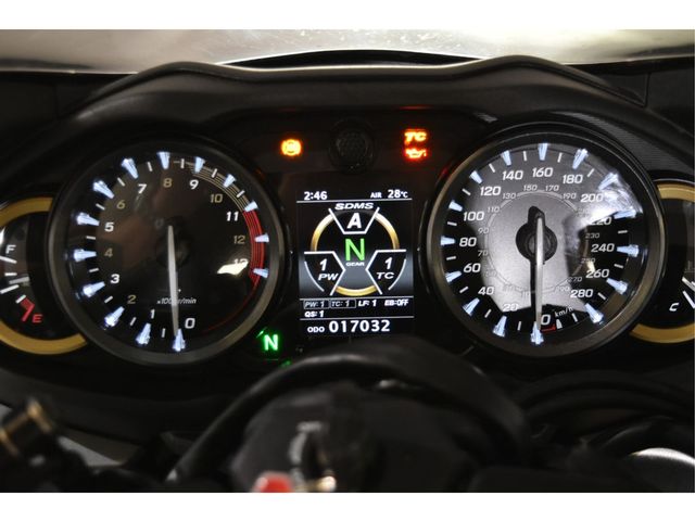 suzuki - gsx-r-1300-hayabusa
