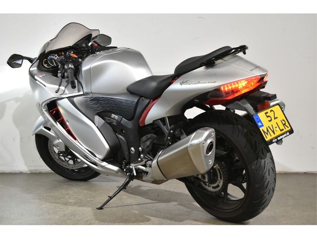 suzuki - gsx-r-1300-hayabusa