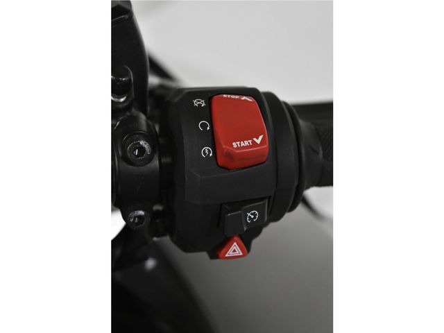 suzuki - gsx-r-1300-hayabusa