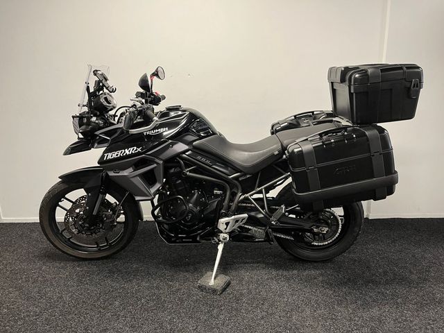 triumph - tiger-800-xrx