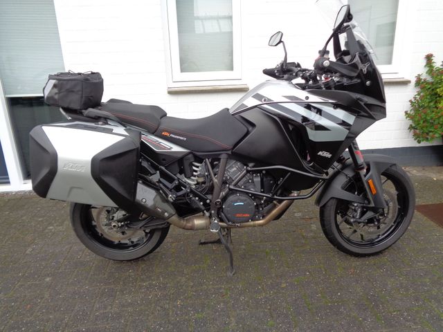 ktm - 1290-super-adventure-s