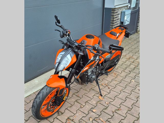 ktm - 890-duke-gp