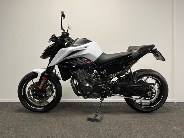 ktm - 890-duke
