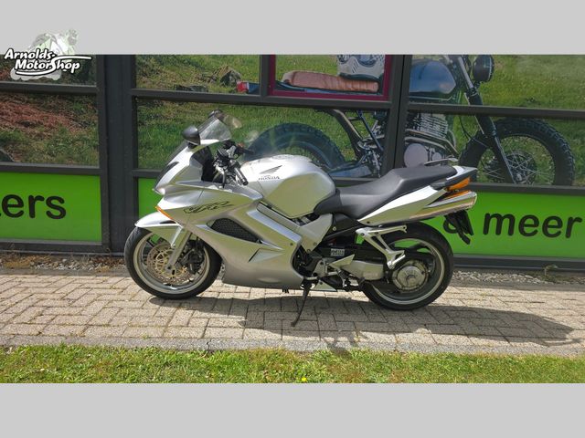 honda - vfr-800-fi-vtec