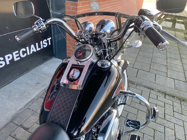 harley-davidson - springer-flsts-softail