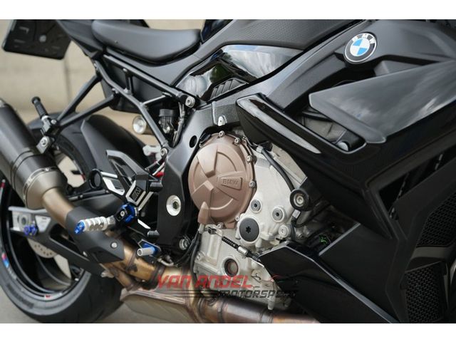 bmw - s-1000-r