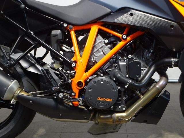 ktm - 1290-super-duke-gt