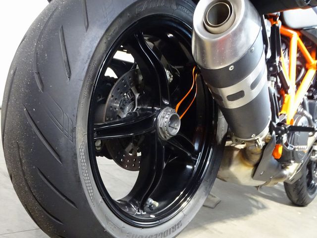 ktm - 1290-super-duke-gt