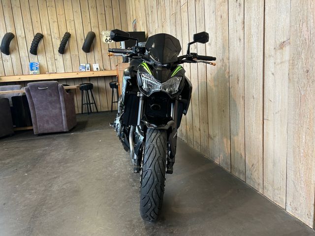 kawasaki - z900