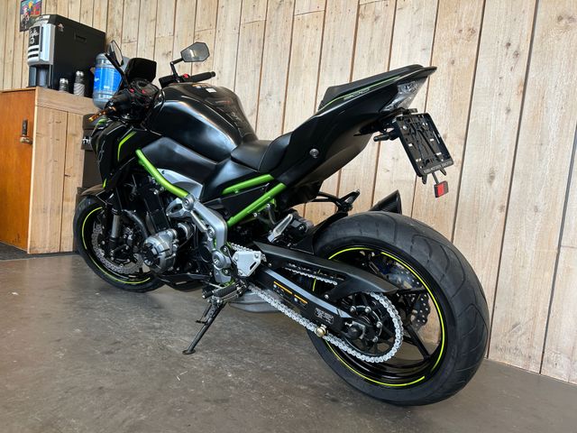 kawasaki - z900