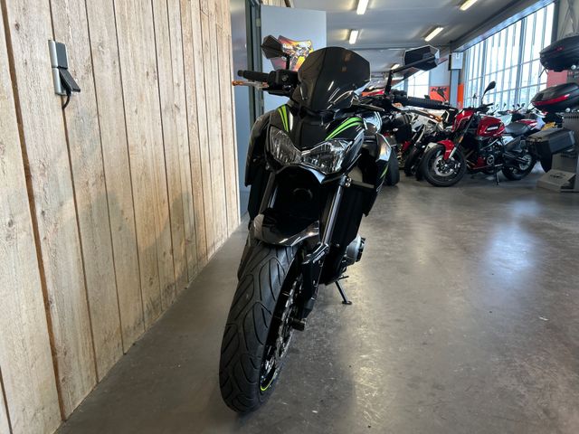 kawasaki - z900