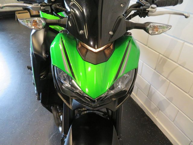 kawasaki - z900