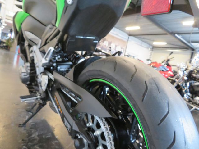 kawasaki - z900