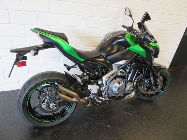 kawasaki - z900