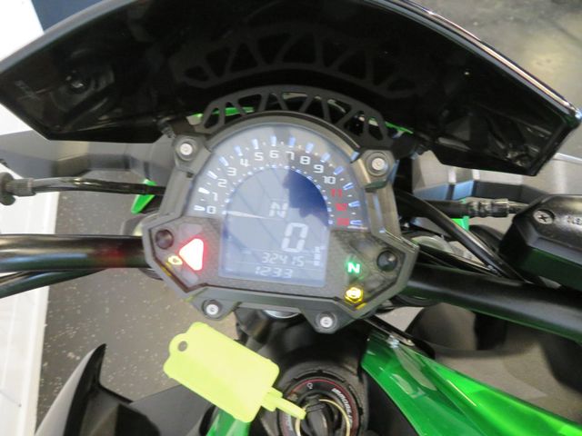 kawasaki - z900