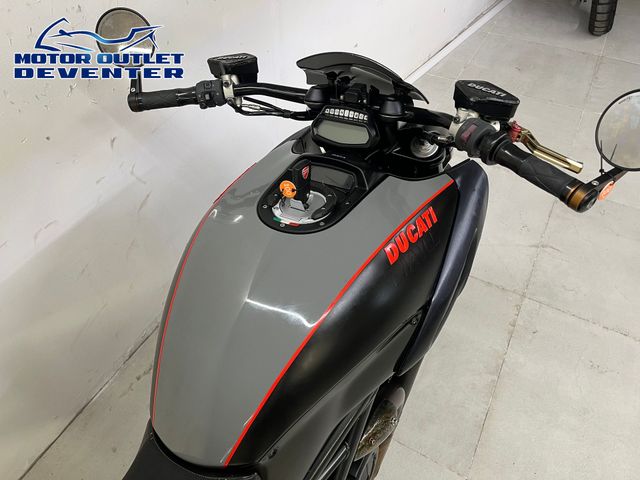 ducati - diavel
