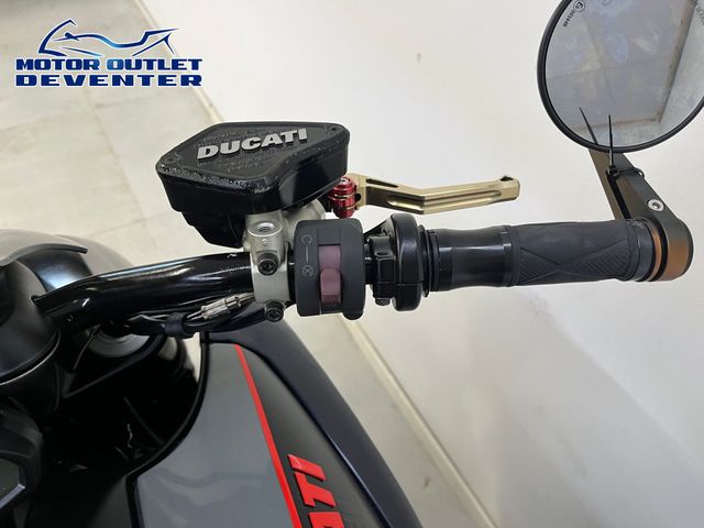 ducati - diavel