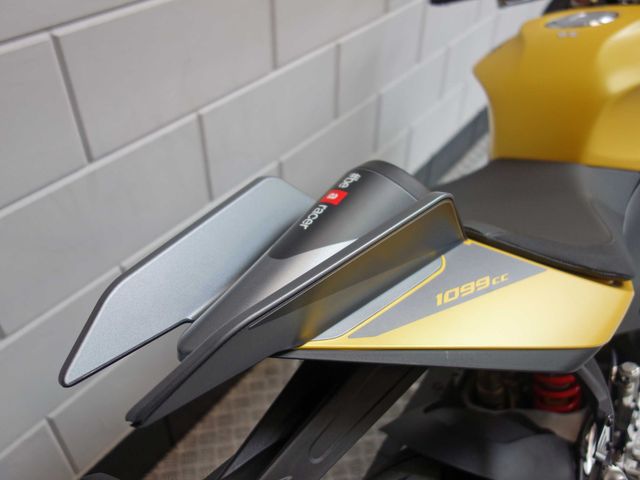 aprilia - tuono-v4-1100