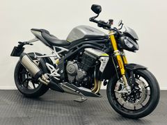 TRIUMPH SPEED TRIPLE 1200 RS