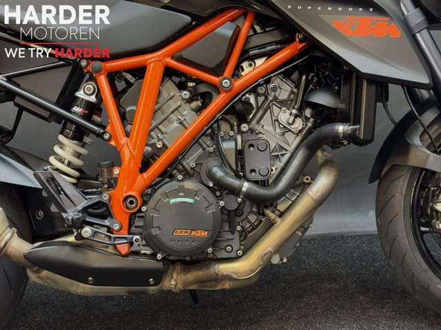ktm - 1290-super-duke-r
