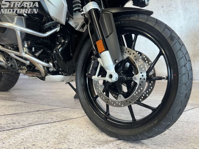 bmw - r-1250-gs-triple-black