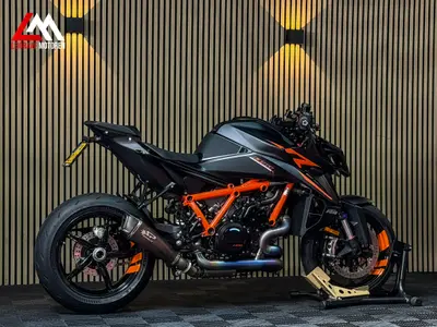 KTM 1390 SUPER DUKE R EVO – foto 3
