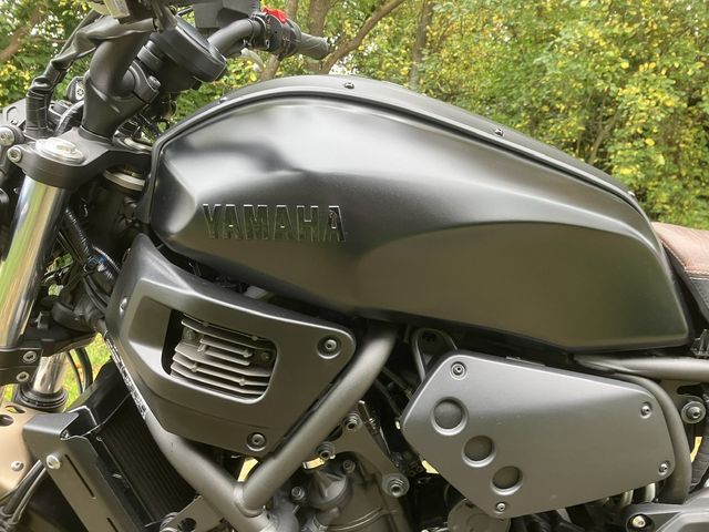 yamaha - xsr-700-abs