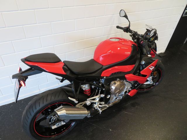 bmw - s-1000-r