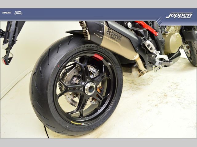 ducati - multistrada-v4-s-pikes-peak