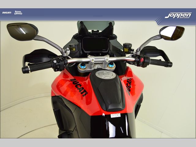 ducati - multistrada-v4-s-pikes-peak