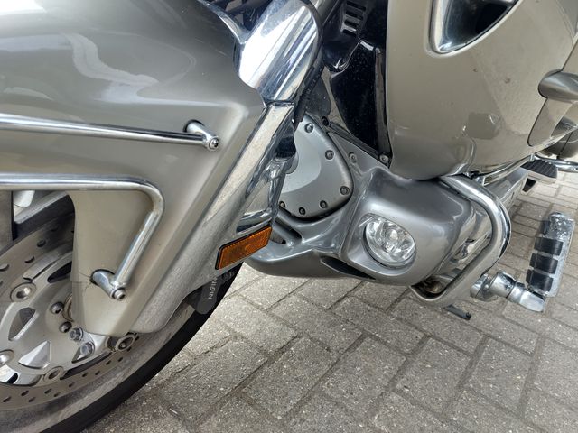 honda - gl-1800-goldwing
