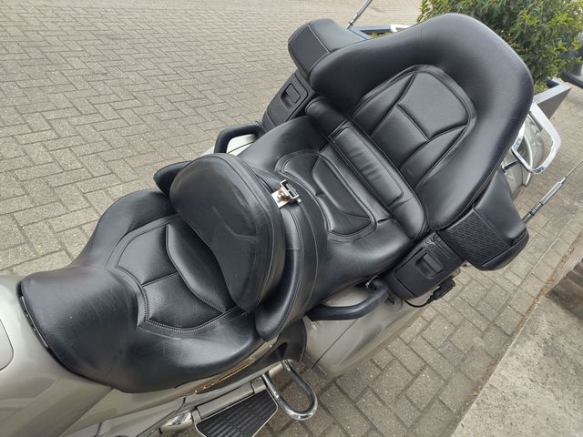 honda - gl-1800-goldwing
