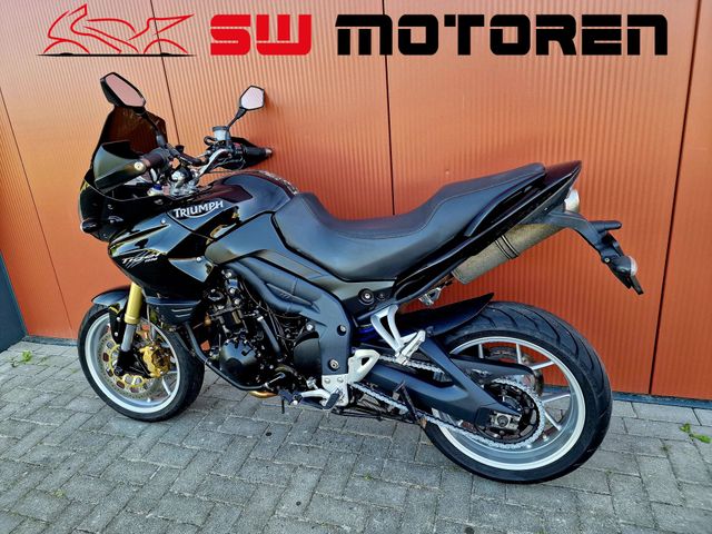 triumph - tiger-1050