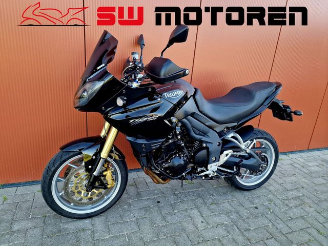 triumph - tiger-1050
