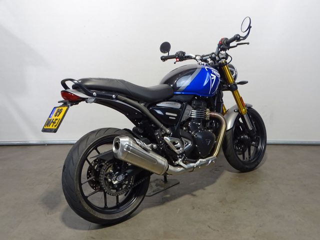 triumph - speed-400