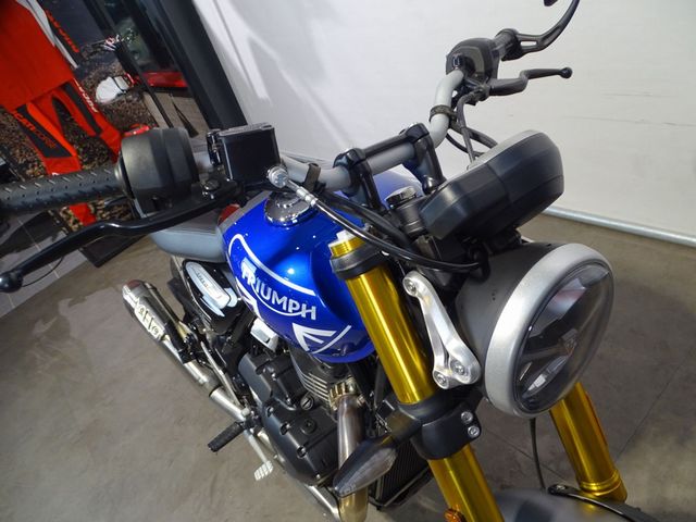 triumph - speed-400