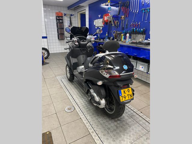 piaggio - mp3-400-touring
