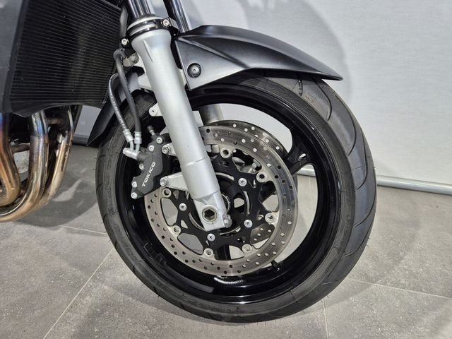 suzuki - gsr-600