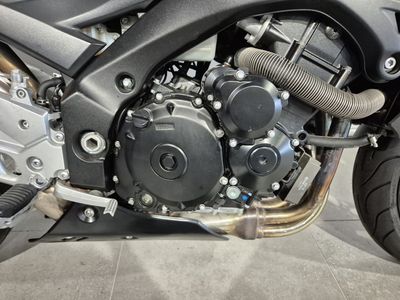 SUZUKI GSR 600 – foto 4