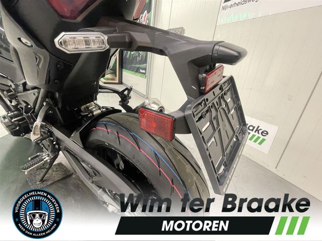 kawasaki - z900