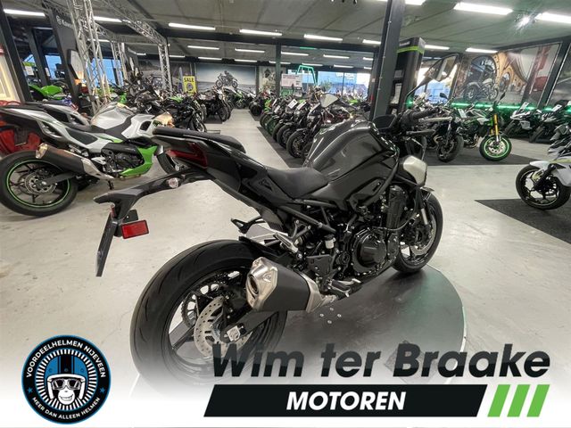 kawasaki - z900