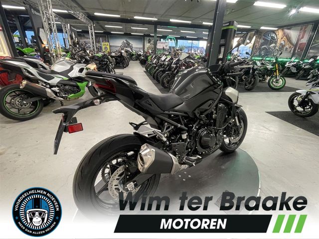 kawasaki - z900