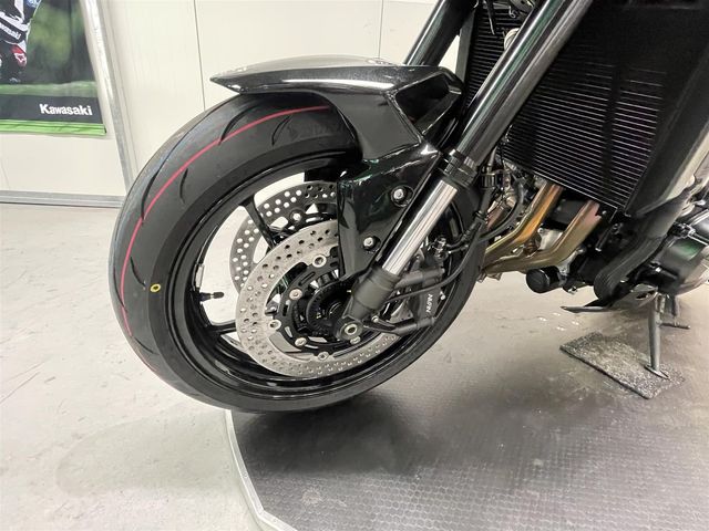 kawasaki - z900