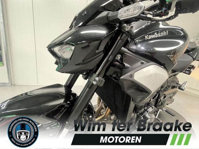 kawasaki - z900