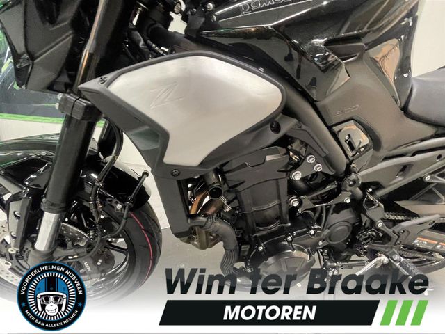 kawasaki - z900